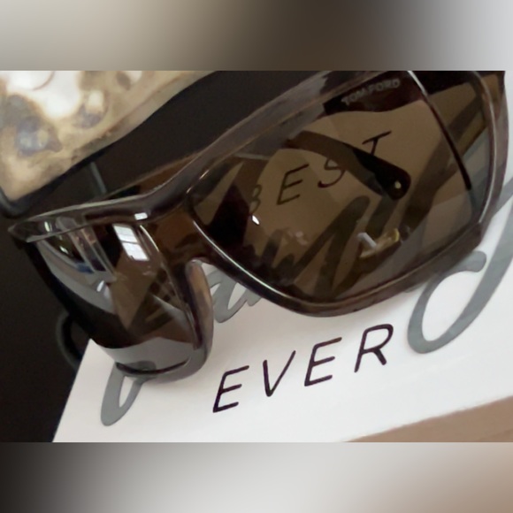 TOM FORD Sunglasses - Picture 3 of 6